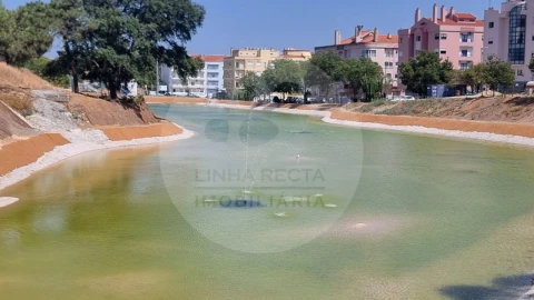 Apartamento T2 para Venda em Corroios