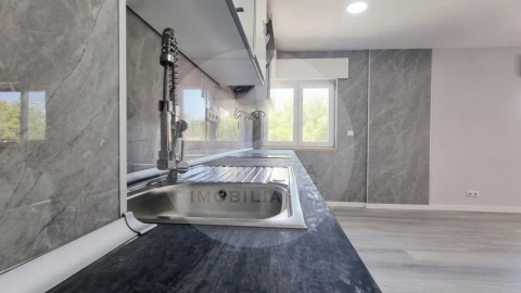 Apartamento T2 para Venda em Corroios
