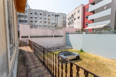 Prédio para Venda em União das Freguesias de Setúbal