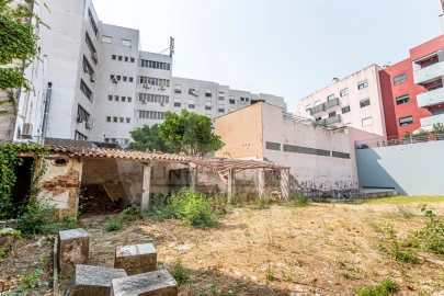 Prédio para Venda em União das Freguesias de Setúbal
