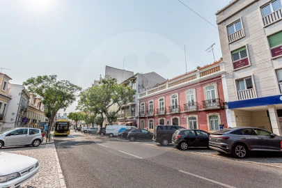 Prédio para Venda em União das Freguesias de Setúbal