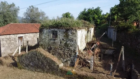 Moradia T2 para Venda em Eiras e Mei