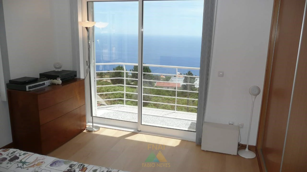 Moradia T3 para Venda em Prazeres Foto 5
