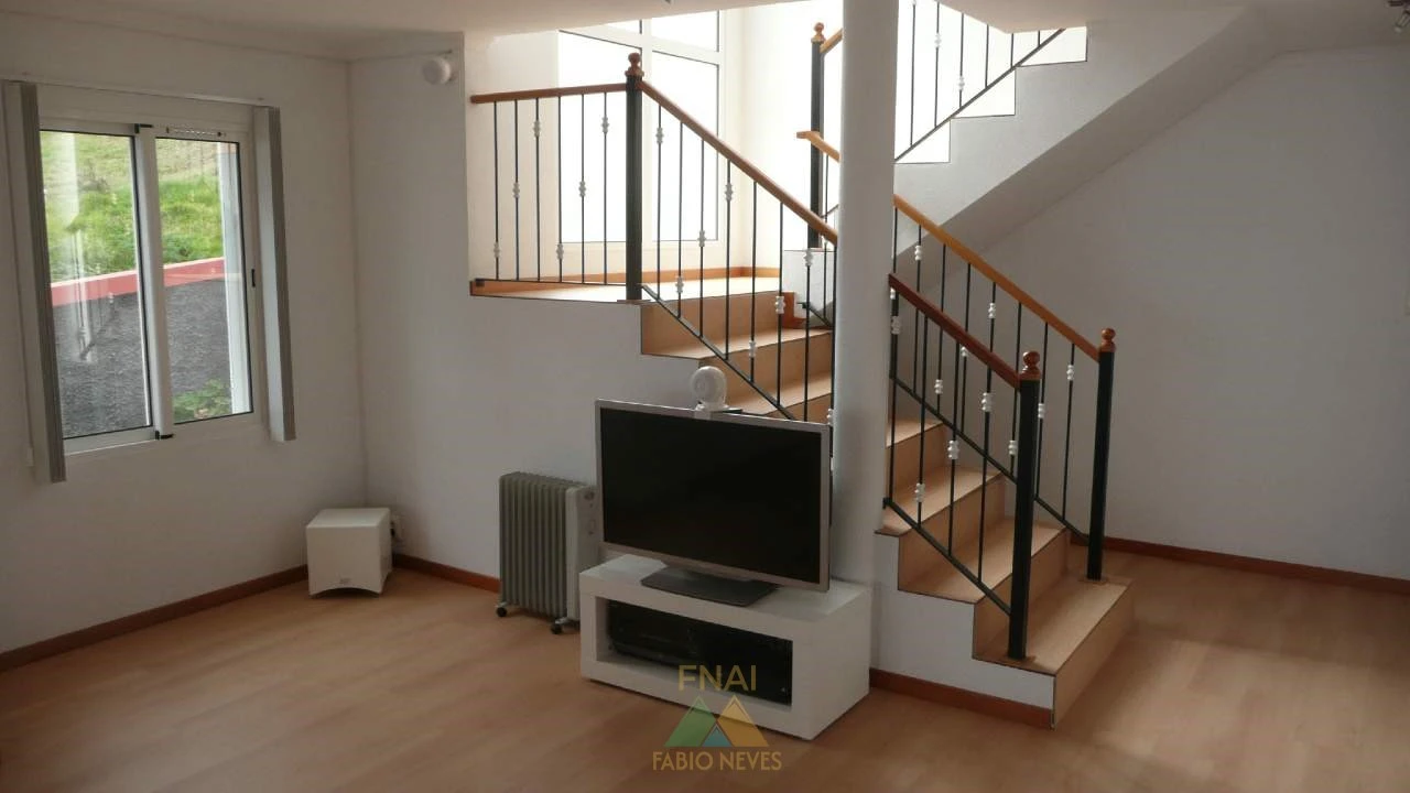 Moradia T3 para Venda em Prazeres Foto 22