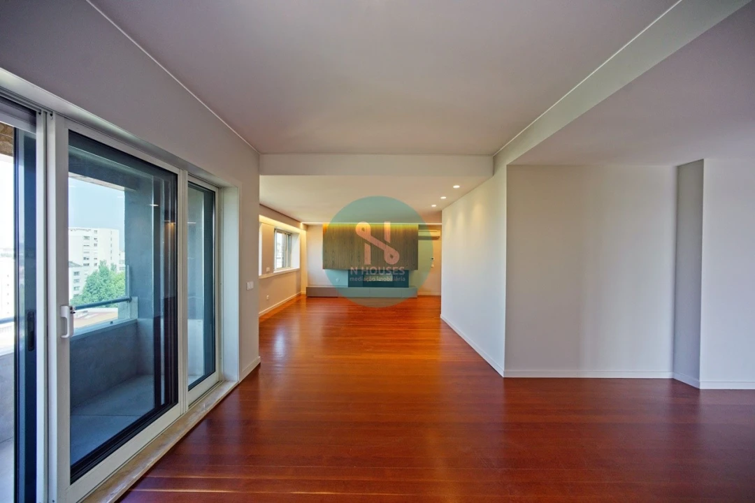 Apartamento T4 para Venda em São Vitor (Braga) Foto 5
