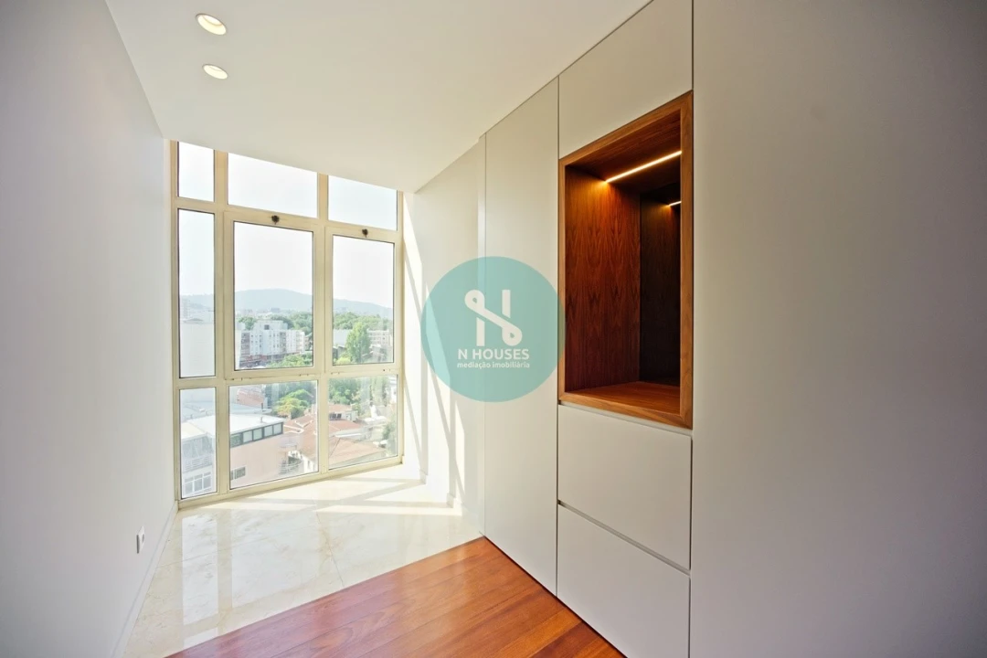 Apartamento T4 para Venda em São Vitor (Braga) Foto 8