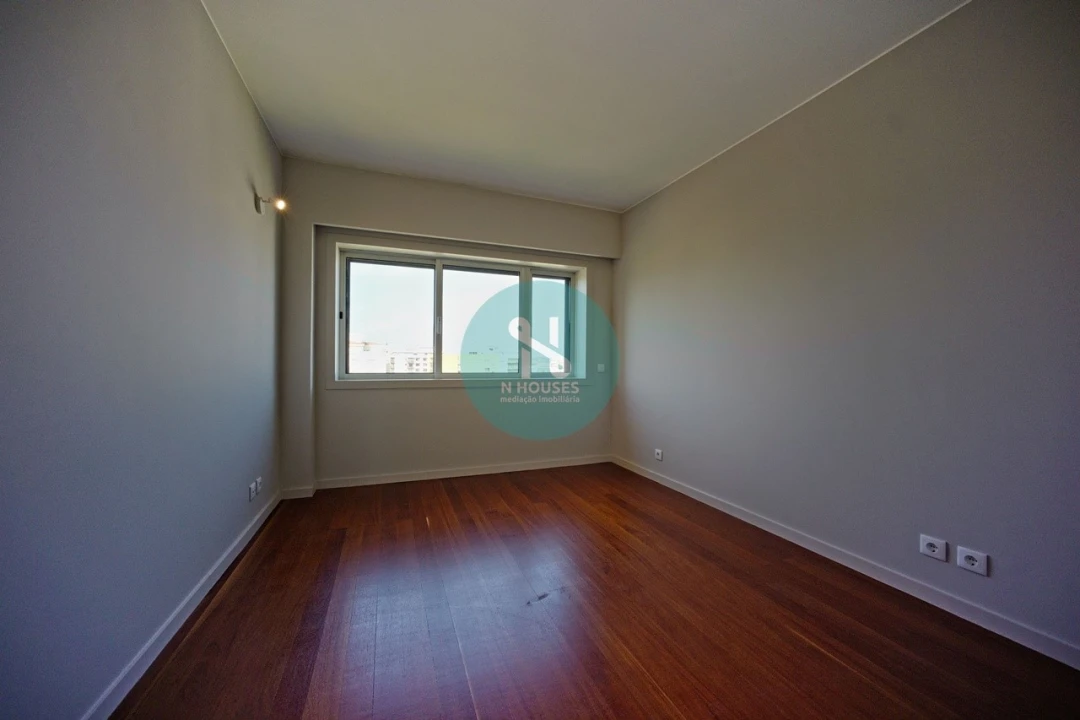 Apartamento T4 para Venda em São Vitor (Braga) Foto 23