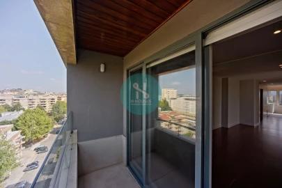 Apartamento T4 para Venda em São Vitor (Braga)