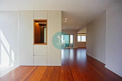 Apartamento T4 para Venda em São Vitor (Braga)