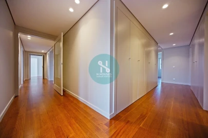 Apartamento T4 para Venda em São Vitor (Braga)
