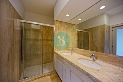 Apartamento T4 para Venda em São Vitor (Braga)