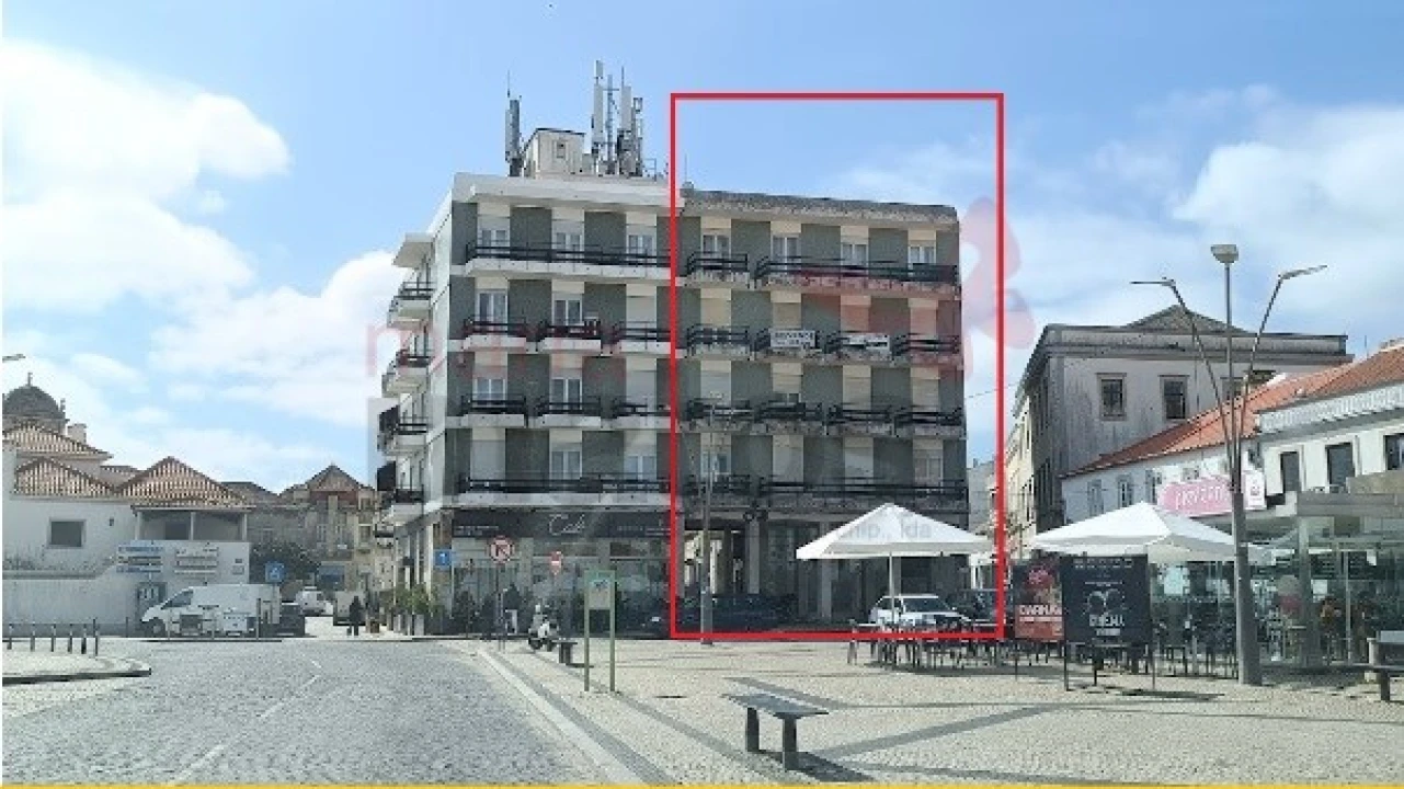Prédio para Venda em Peniche Foto 1