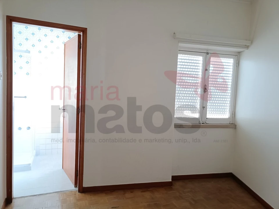 Prédio para Venda em Peniche Foto 18