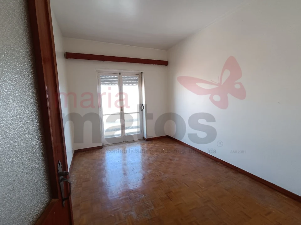 Prédio para Venda em Peniche Foto 21