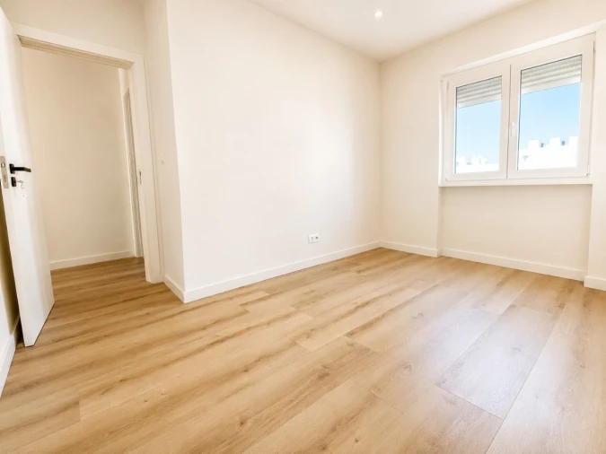 Apartamento T2 para Venda em Odivelas Foto 4