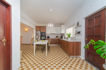 Moradia T4 para Venda em Samora Correia