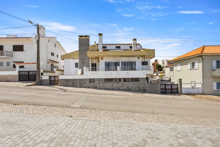 Moradia T14 para Venda em Peniche Foto 3