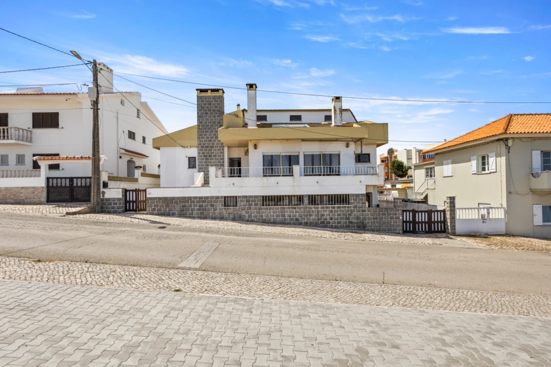Moradia T14 para Venda em Peniche Foto 3