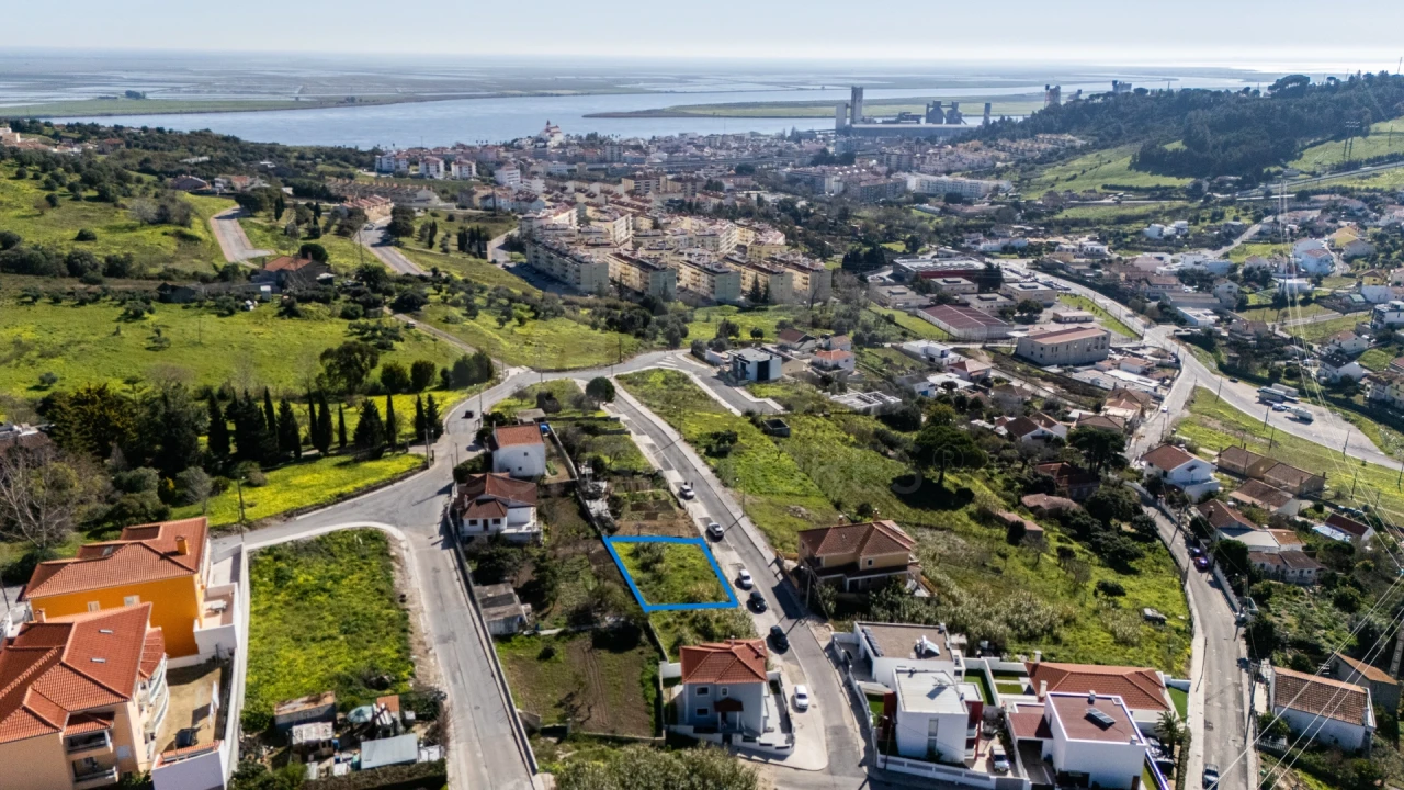 Terreno para Venda em Alhandra, São João dos Montes e Calhandriz Foto 1