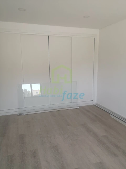 Moradia T3 para Venda em Algoz e Tunes