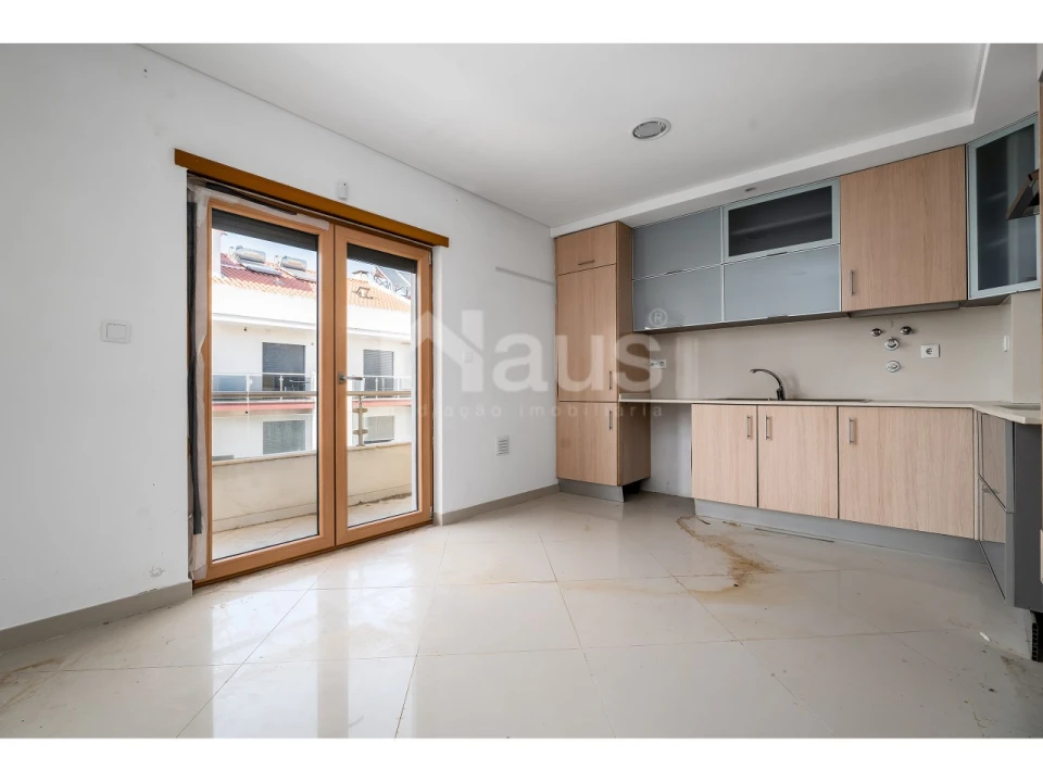 Apartamento T4 para Venda em Pinhal Novo Foto 7