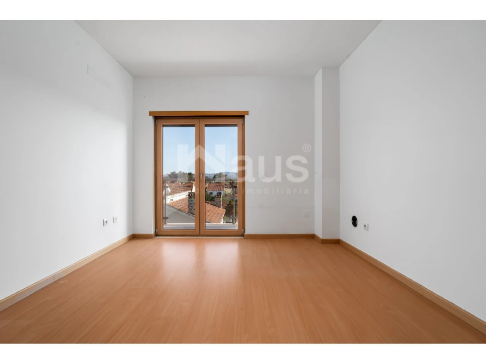 Apartamento T4 para Venda em Pinhal Novo Foto 12