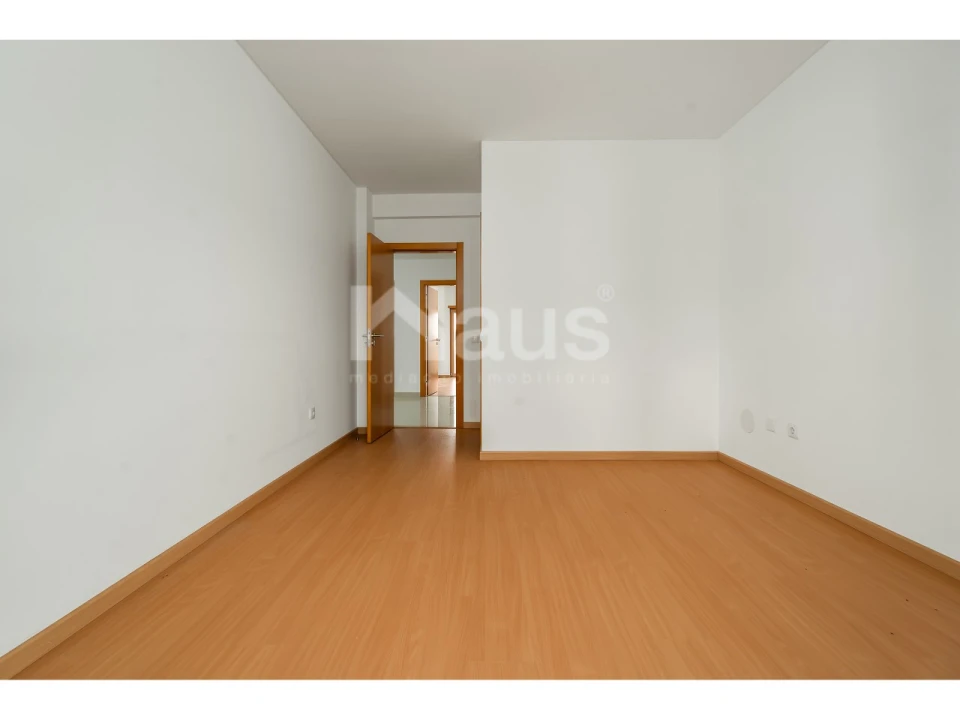 Apartamento T4 para Venda em Pinhal Novo Foto 17