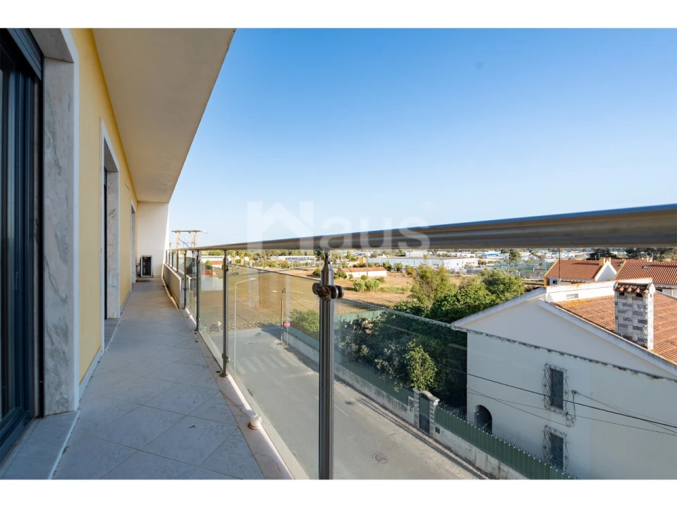 Apartamento T4 para Venda em Pinhal Novo Foto 23