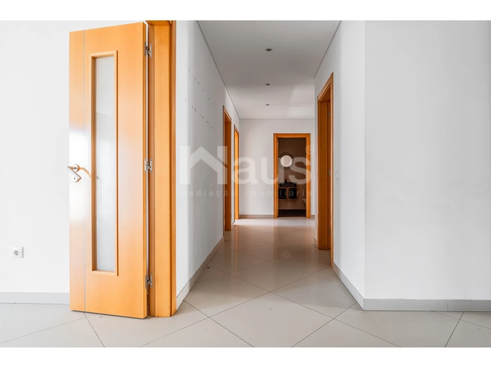 Apartamento T4 para Venda em Pinhal Novo Foto 4