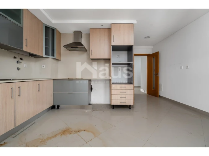 Apartamento T4 para Venda em Pinhal Novo Foto 6