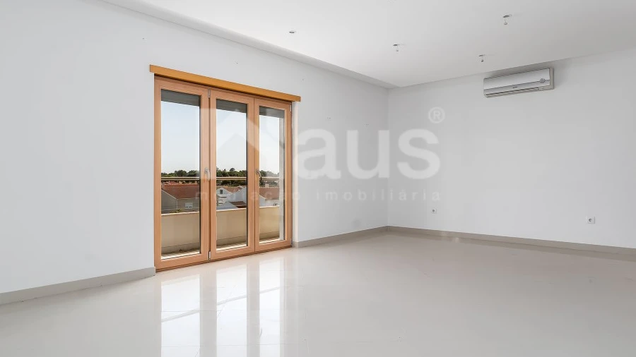Apartamento T4 para Venda em Pinhal Novo