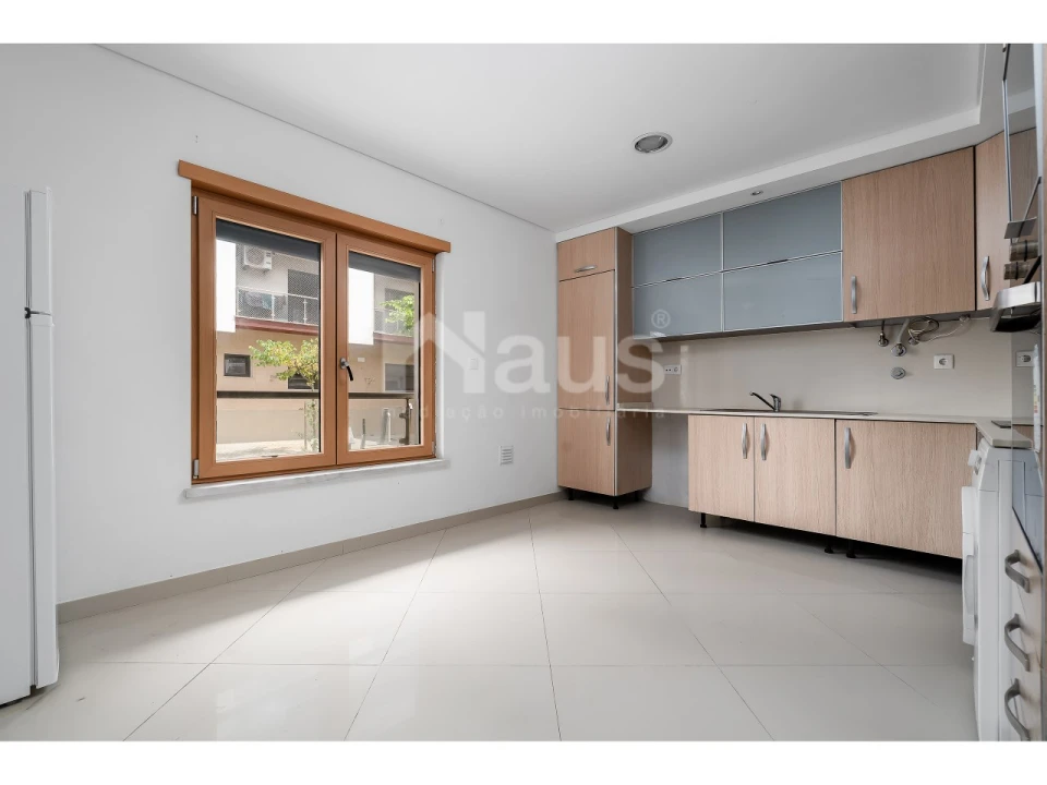 Apartamento T4 para Venda em Pinhal Novo Foto 3