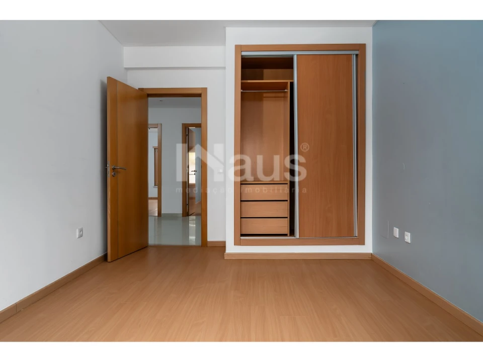Apartamento T4 para Venda em Pinhal Novo Foto 12