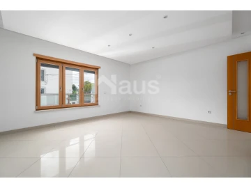 Apartamento T4 para Venda em Pinhal Novo