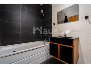 Apartamento T4 para Venda em Pinhal Novo