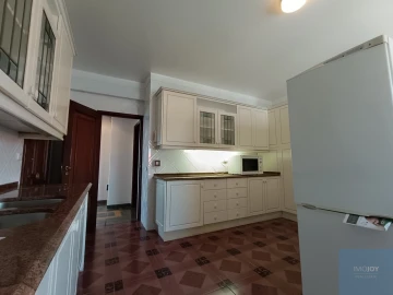 Apartamento T3 para Venda em Marvila, Ribeira Santarém, São Salvador, São Nicolau