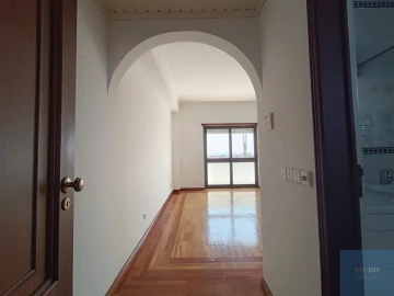 Apartamento T3 para Venda em Marvila, Ribeira Santarém, São Salvador, São Nicolau