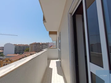 Apartamento T3 para Venda em Marvila, Ribeira Santarém, São Salvador, São Nicolau