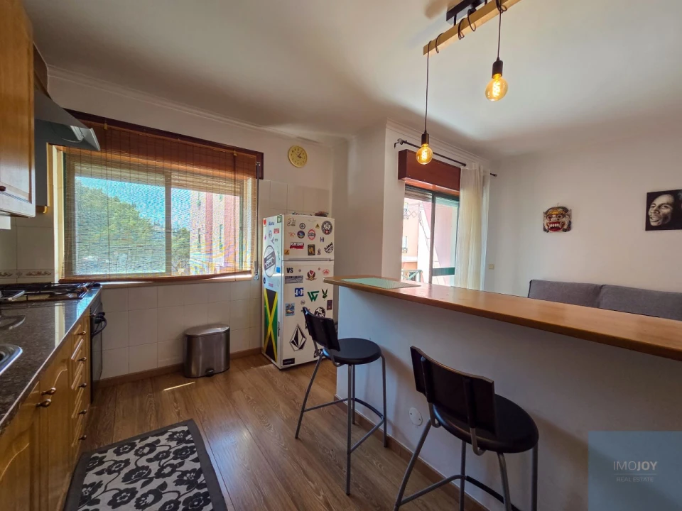 Apartamento T1 para Arrendamento em São Domingos de Rana Foto 5