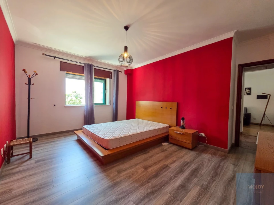 Apartamento T1 para Arrendamento em São Domingos de Rana Foto 8