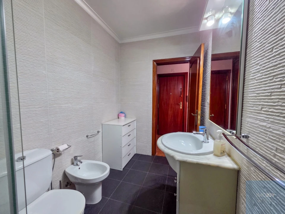 Apartamento T1 para Arrendamento em São Domingos de Rana Foto 11