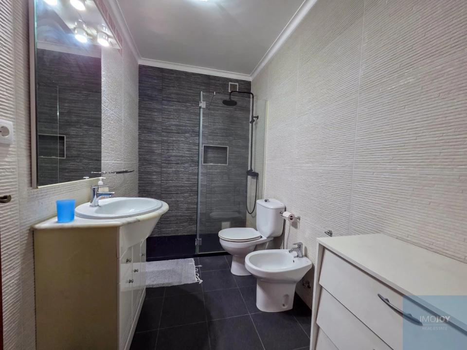 Apartamento T1 para Arrendamento em São Domingos de Rana Foto 12