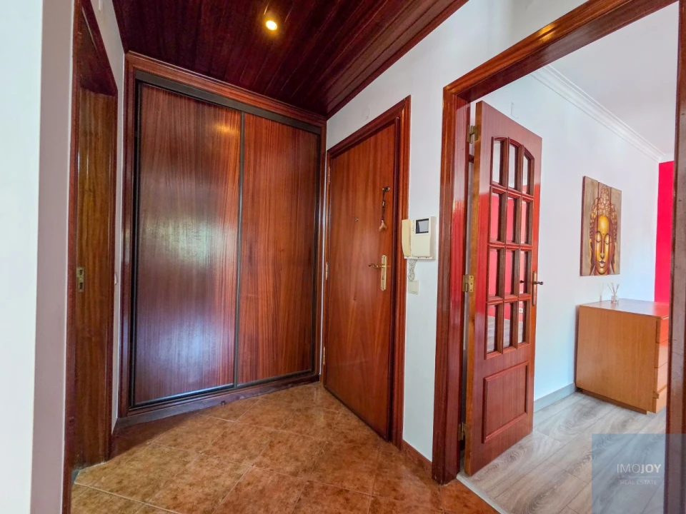 Apartamento T1 para Arrendamento em São Domingos de Rana Foto 13