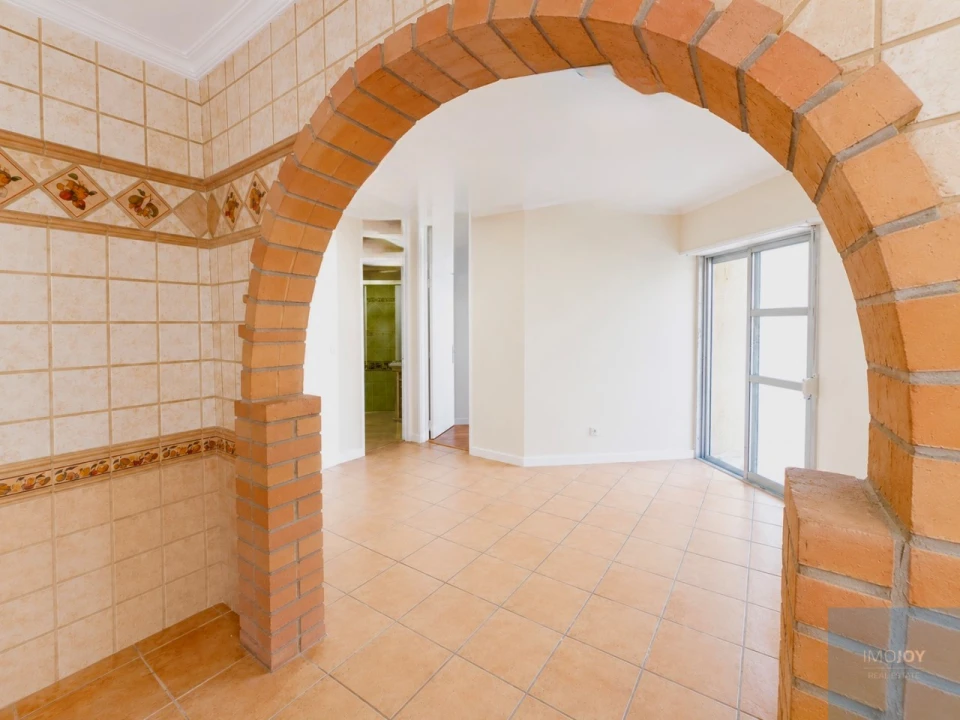 Apartamento T3 para Venda em Algueirão-Mem Martins Foto 2