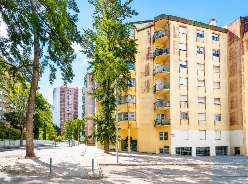 Apartamento T3 para Venda em Algueirão-Mem Martins Foto 18