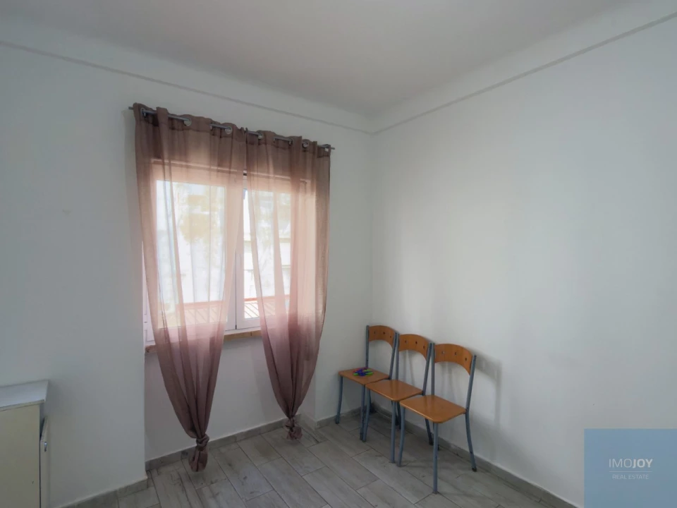 Apartamento T2 para Venda em Portimão Foto 2