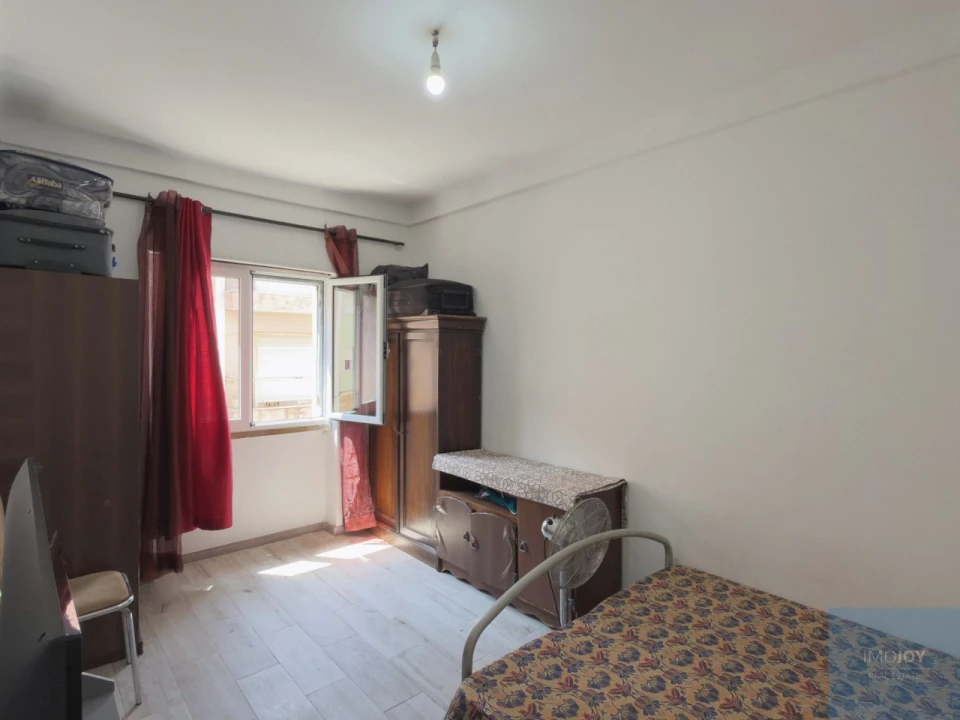 Apartamento T2 para Venda em Portimão Foto 9