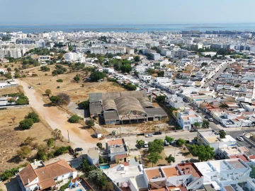 Terreno para Venda em Quelfes