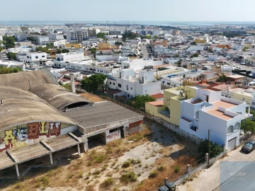 Terreno para Venda em Quelfes