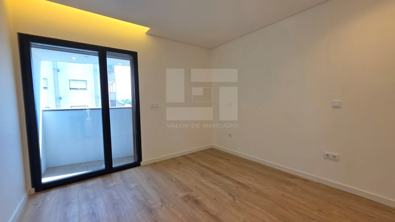Apartamento T2 para Venda em Repeses e São Salvador Foto 7